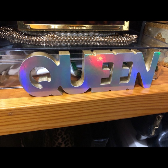 Other - QUEEN standing plaque